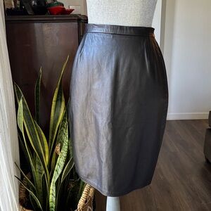 Lapiel Elegant Black 100% Lamb Leather Pencil Skirt 10